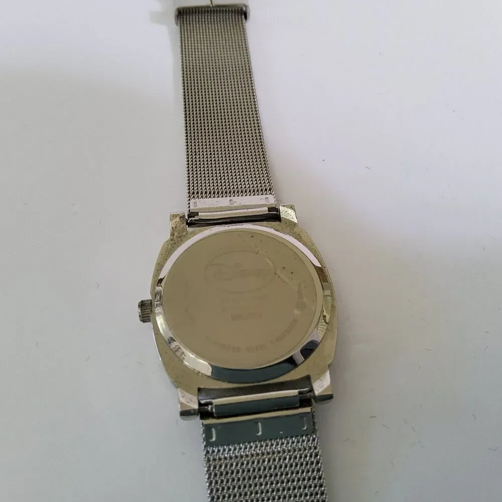 Disney By Accutime MK2010 Silver Tone Mother of Pearl Dial Quartz Watch New Batt